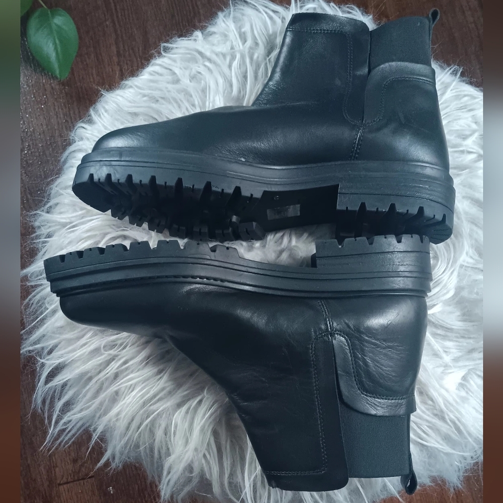 Steve Madden Size 10W Leather Black Boots - Picture 5 of 5